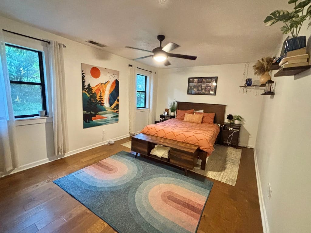 Lake House — 2 Bedroom photo 9