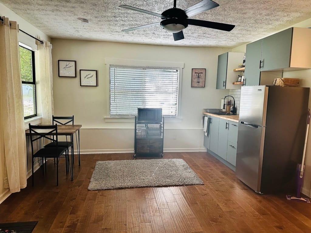 Lake House — Studio photo 9